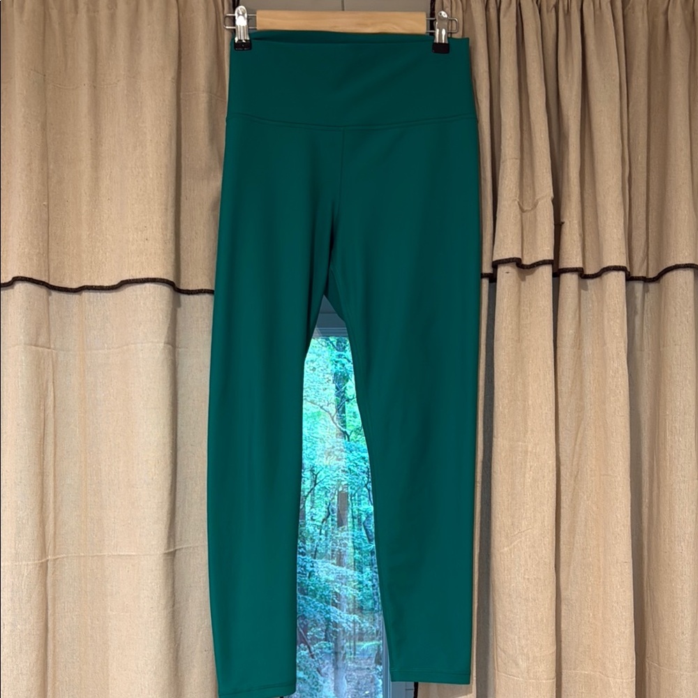 Old Navy Green Leggings Comfortable Stretchy size Large